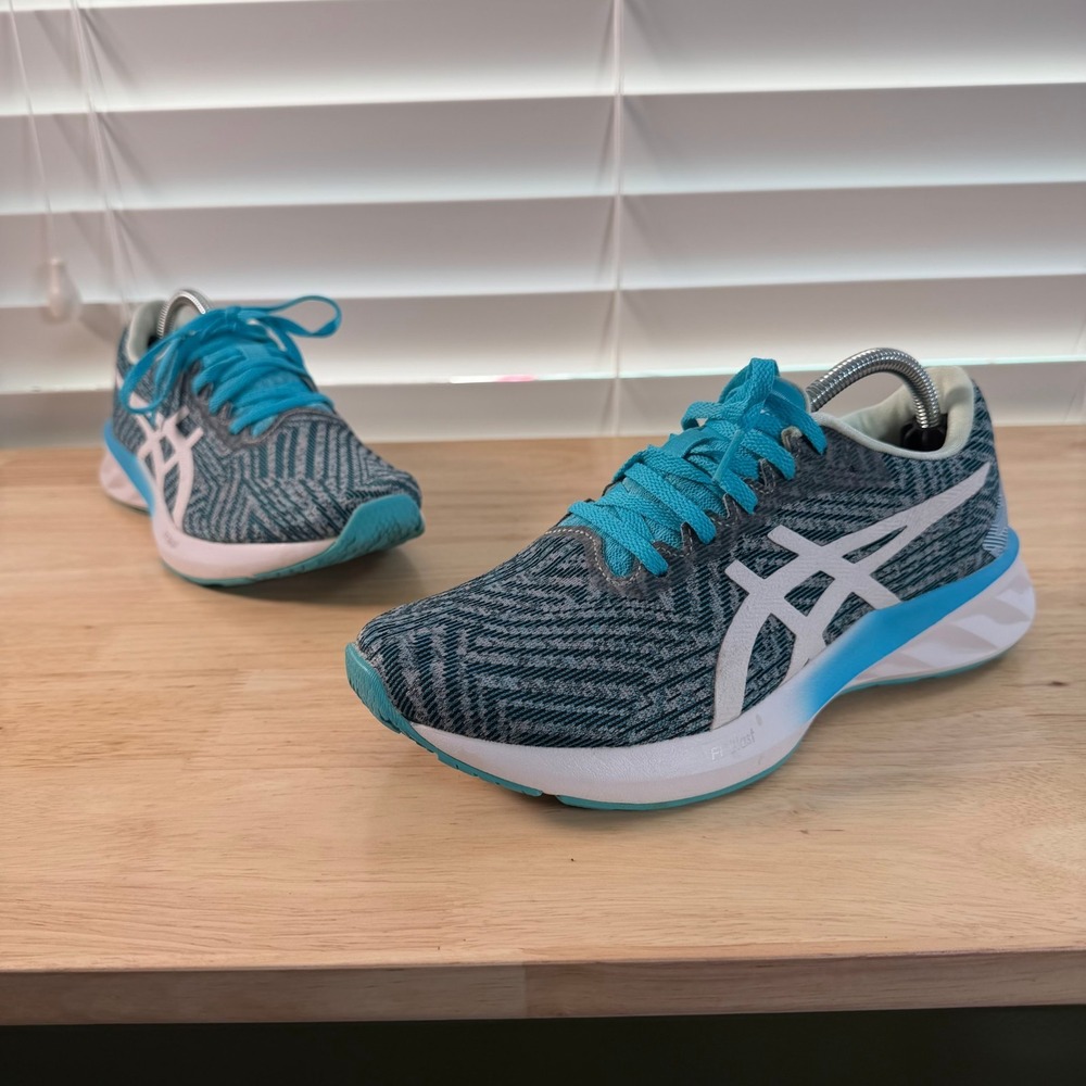 Asics Roadblast Running Sneakers Womens Aquarium White knit Lace Up Athletic - 7